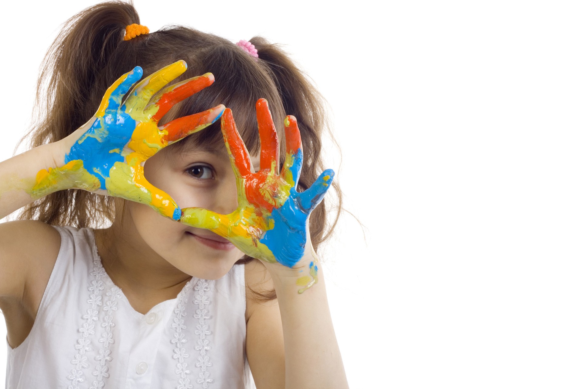 Mùi sơn có thể ảnh hưởng đến hệ thần kinh và não bộ của trẻ nhỏ