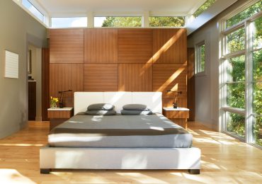 Thiết kế phòng ngủ đơn giản, tinh tế với tông màu ấm