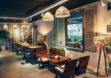 Trang trí quán cà phê vintage với nội thất mộc mạc