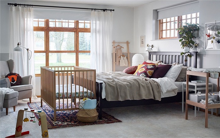 Phòng ngủ chung sẽ giúp bố mẹ quan sát bé dễ hơn