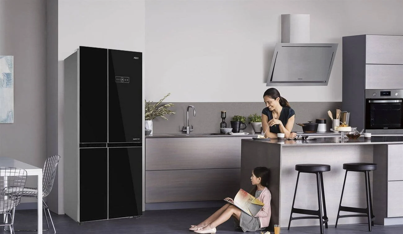Tủ lạnh đặt ở vị trí nào tốt nhất? Cách hóa giải tủ lạnh đối diện cửa chính