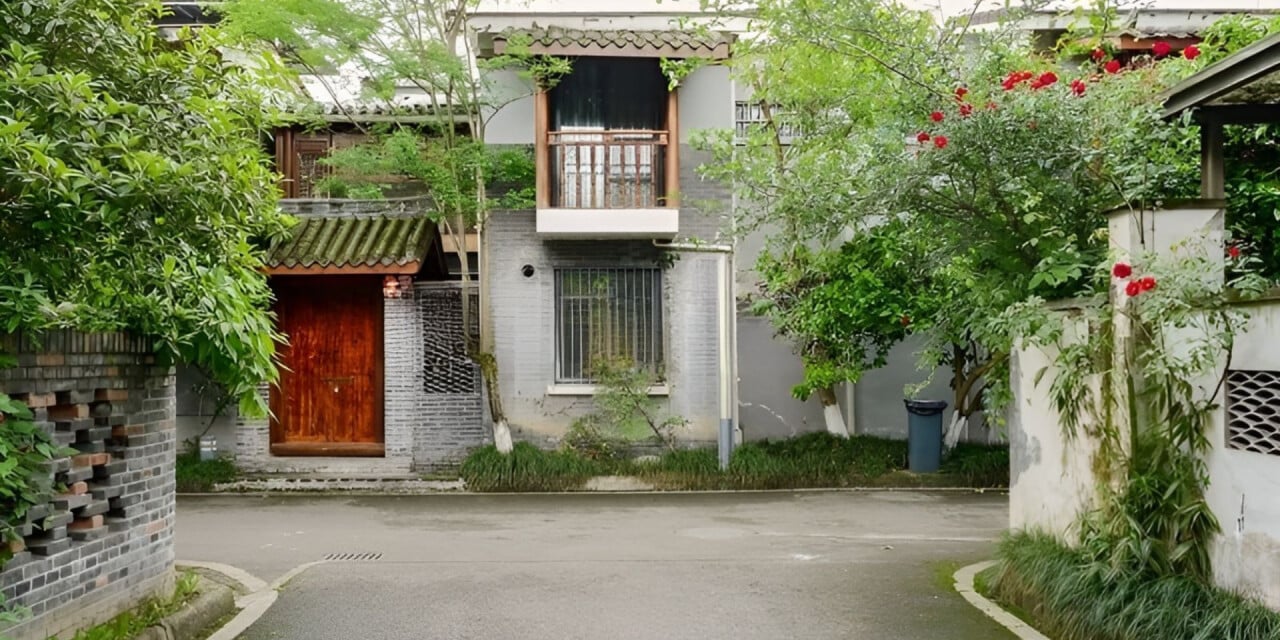 góc tường đâm vào nhà