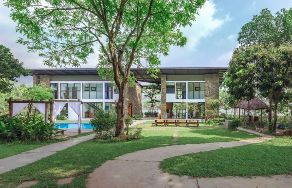 Villa 2 tầng sân vườn sang trọng