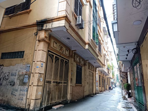 nhà trong ngõ được xây mấy tầng 