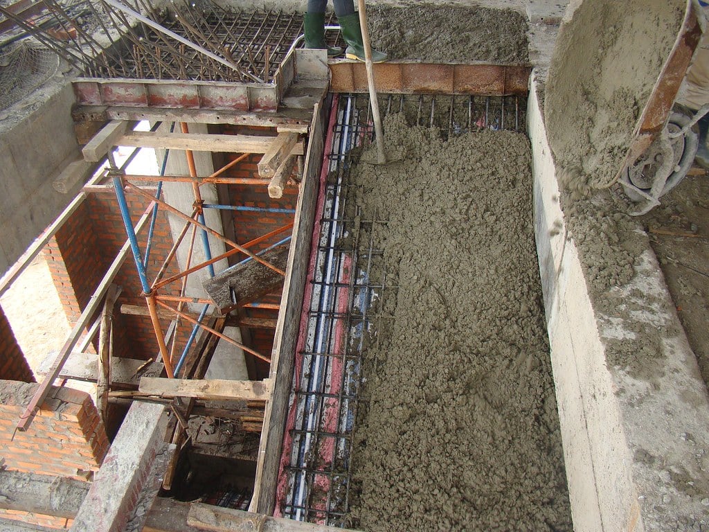 phân loại đổ bê tông cầu thang
