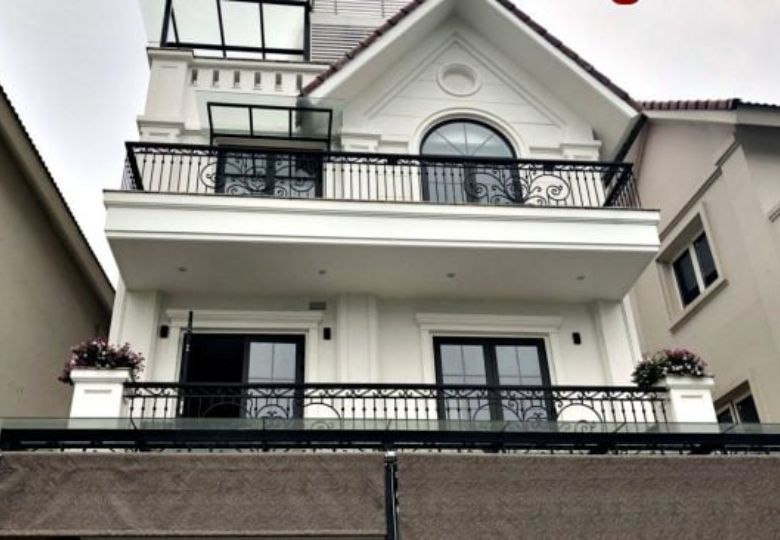 Những yếu tố quan trọng trong thiết kế lan can sân thượng
