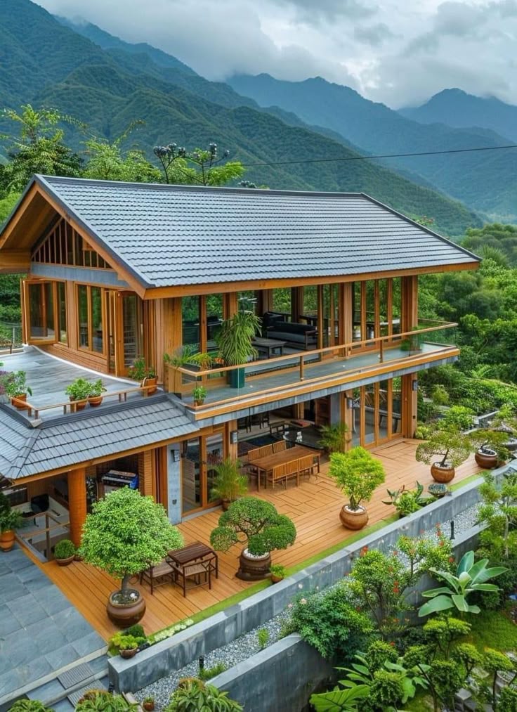 Nhà gỗ sân vườn