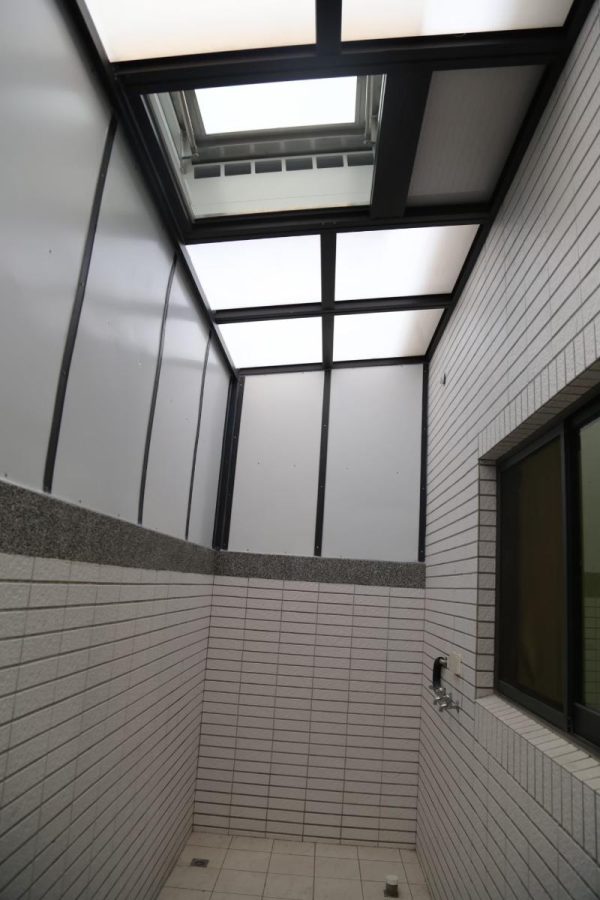 mẹo chống thấm giếng trời mái tôn