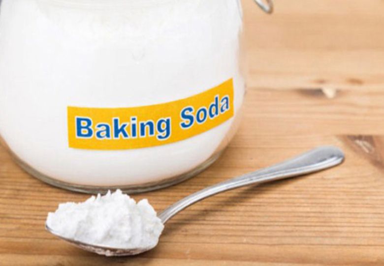 Làm sạch giấy dán tường bị mốc