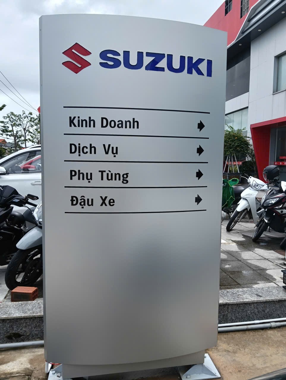 Thiết kế showroom ô tô Suzuki Đồng Hới