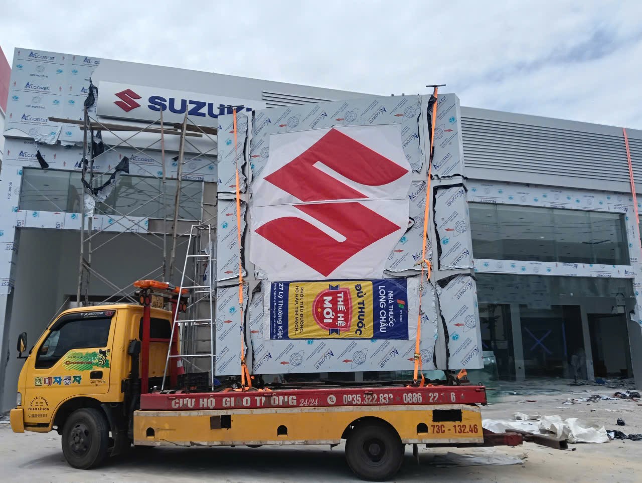 Thiết kế showroom ô tô Suzuki Đồng Hới