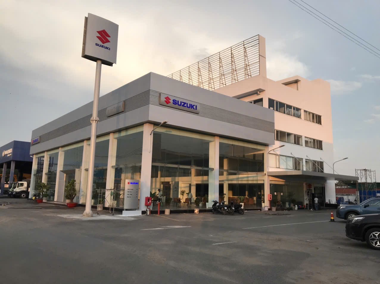 Thiết kế showroom ô tô Suzuki Minh Thanh