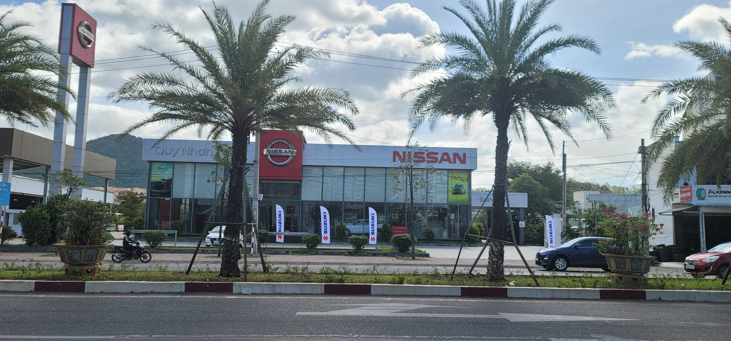 Thiết kế showroom ô tô Suzuki Quy Nhơn