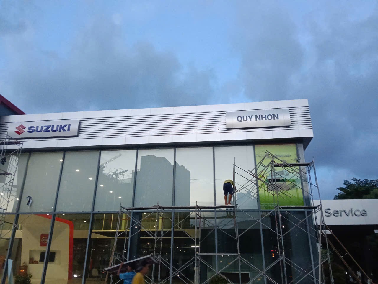 Thiết kế showroom ô tô Suzuki Quy Nhơn